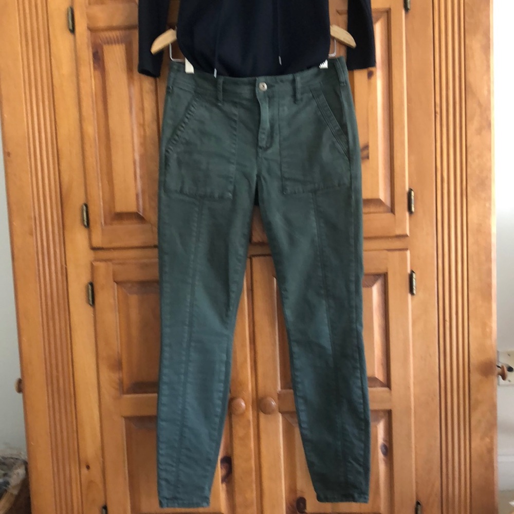 Anthropologie skinny khaki utility pants. Good condition. Slim, straight style